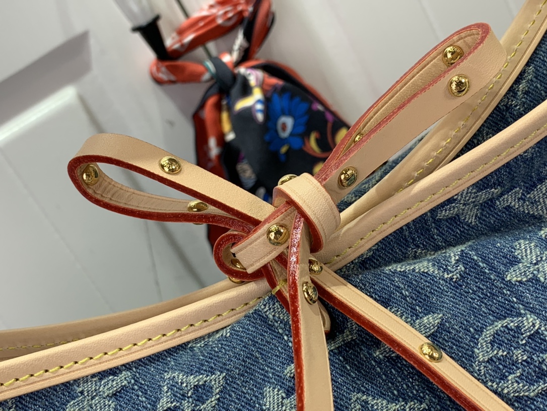最高級ルイヴィトンスーパーコピー ルイヴィトンバッグコピー 新作 LV リミックス キャリーオール NM MM ブルーデニム M46855 モノグラム・デニム ゴールド金具 - 画像 (5)
