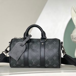 最高級ルイヴィトンスーパーコピー ルイヴィトンバッグコピー キーポル･バンドリエール 25 ブラック M46271 モノグラム･エクリプス リバース キャンバス ブラック金具