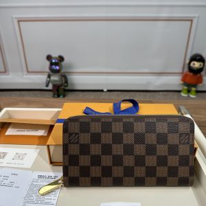 最高級ルイヴィトンスーパーコピー ルイヴィトン財布コピー ジッピー･ウォレット ブラウン N41661 ダミエ･キャンバス ゴールド金具