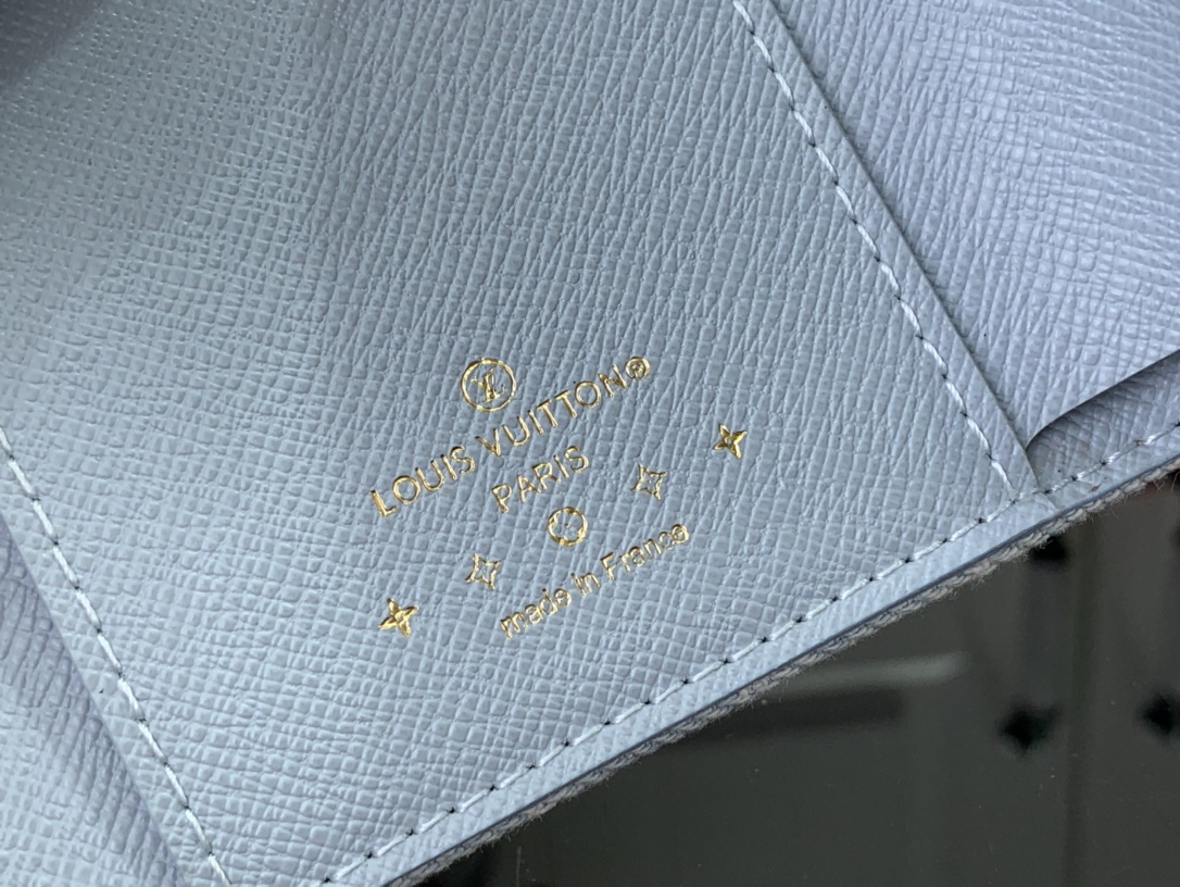 最高級ルイヴィトンスーパーコピー ルイヴィトン財布コピー ポルトフォイユ・ヴィクトリーヌ スカイブルー デニム M82959 モノグラム・デニム ゴールド金具 - 画像 (3)