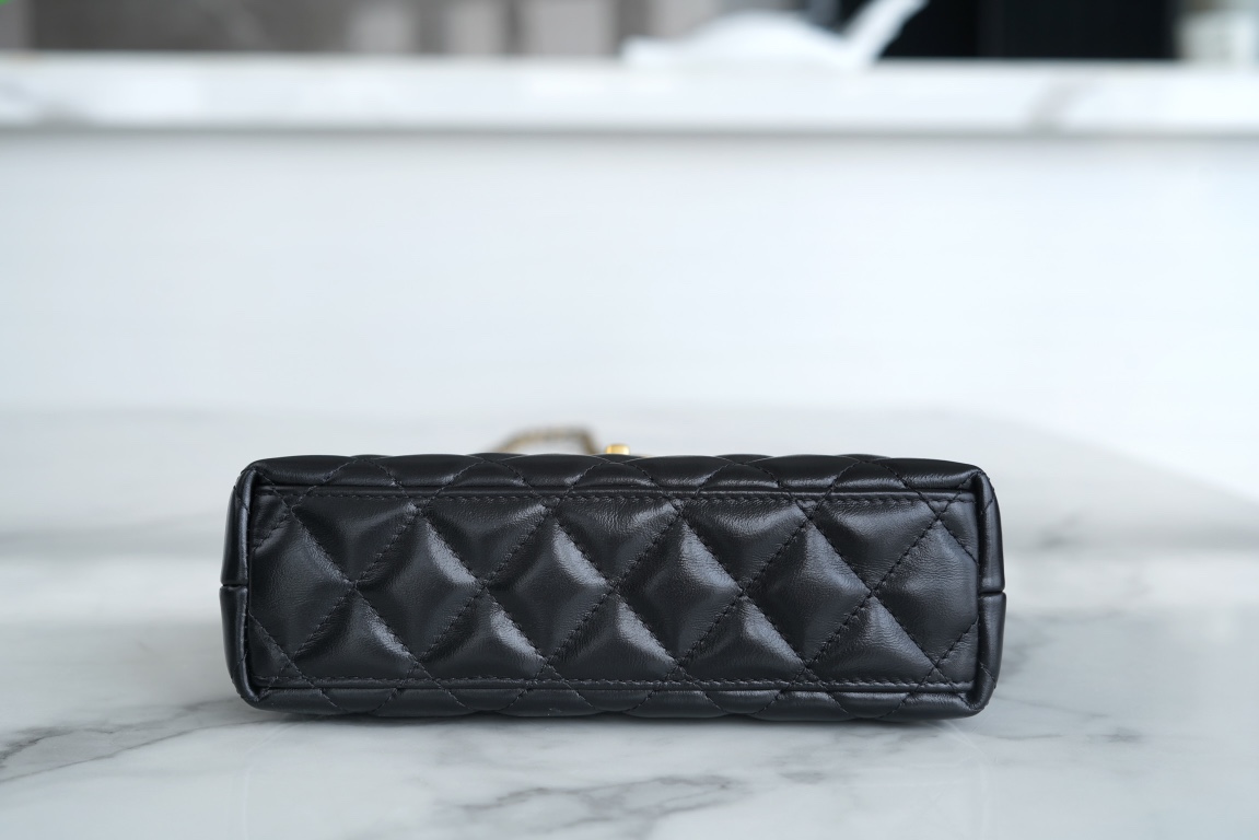 最高級シャネルスーパーコピー シャネルバッグコピー CHANEL ミニ ショッピング バッグ ブラック AS4416 B14296 94305 カーフスキン ゴールド金具 - 画像 (5)