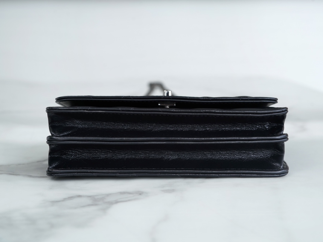 最高級シャネルスーパーコピー シャネルバッグコピー CHANEL マトラッセ チェーンクラッチ バッグ ブラック AP3566 B14291 94305 ラムスキン シルバー金具 - 画像 (5)