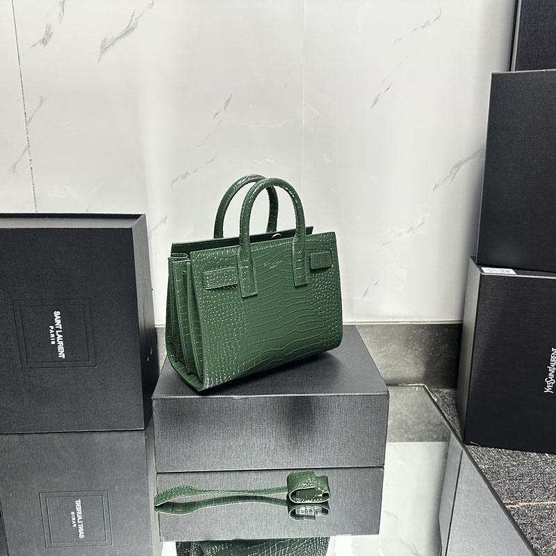 N品 YSL サンローラン サック サック ド ジュール ナノ(クロコダイルエンボスレザー) グリーン 392035DND1N3333 カーフスキンレザー シルバー金具 激安優良店 - 画像 (9)