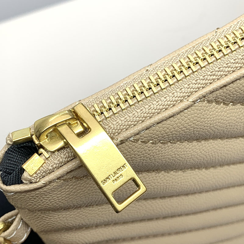 N品 YSL サンローラン 人気バッグ モノグラム タブレットポーチ NATURAL TAN 559193CWU012357 カーフスキンレザー ゴールド金具 激安優良店 - 画像 (4)