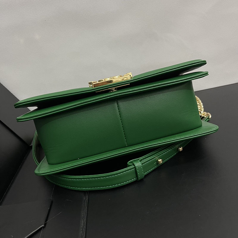 最高級シャネルスーパーコピー シャネルバッグコピー ボーイシャネル25 チェーンショルダーバッグ グリーン A67086 ラムスキン ゴールド金具 2411157 - 画像 (5)