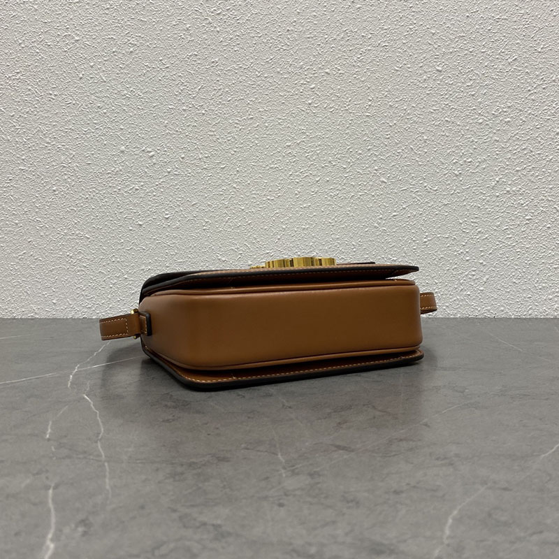 N品 セリーヌ バッグ 人気 ランキング CELINE ショルダーバッグ 人気 ティーン トリオンフ バッグ 188882BZ4.01BC ホワイト ゴールド金具 - 画像 (4)