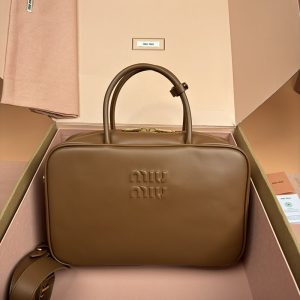 miumiu バッグ モコモコ