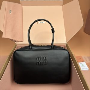 miumiu アウトレット 店舗