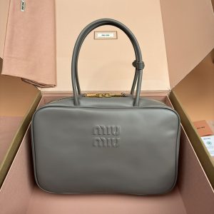 miumiu アウトレット 店舗