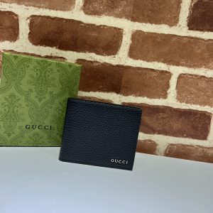 GUCCIの財布 持ってる 人