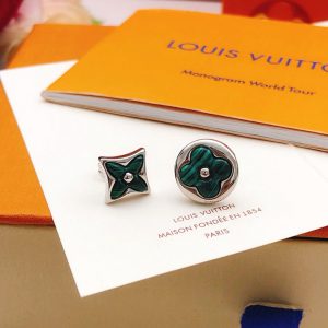 ヴィトン ピアス 芸能人