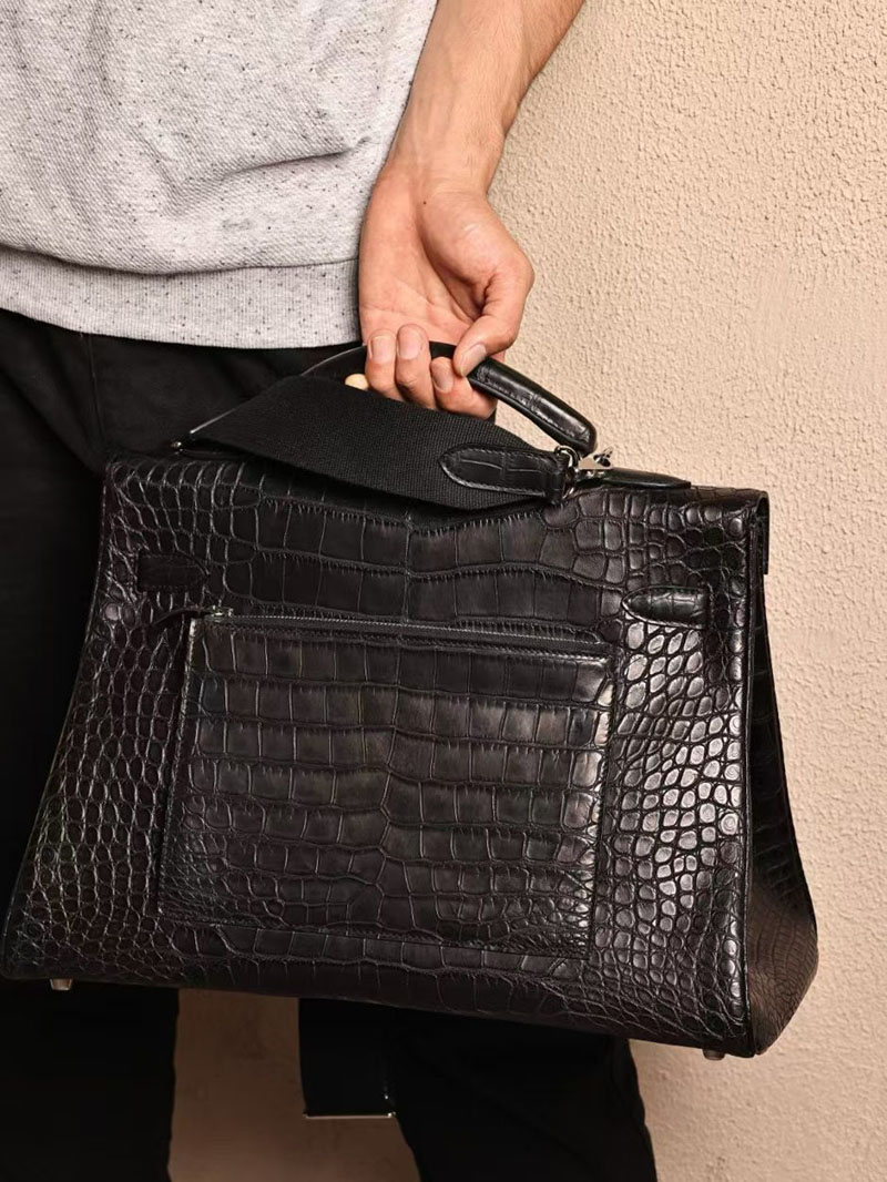 エルメス マキシケリー42 メンズ HERMES ケリー 42cm 内縫い クロ クロコダイル アリゲーターマット シルバー金具 2412889 - 画像 (4)