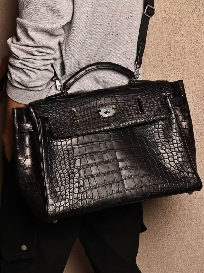 エルメス マキシケリー42 メンズ HERMES ケリー 42cm 内縫い クロ クロコダイル アリゲーターマット シルバー金具 2412889 - 画像 (3)