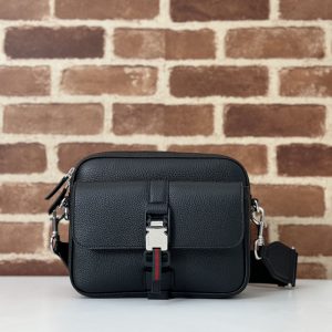 グッチ ショルダーバッグ メンズ