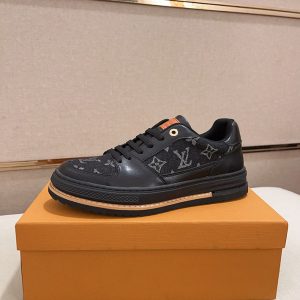 ルイヴィトン スニーカー 人気