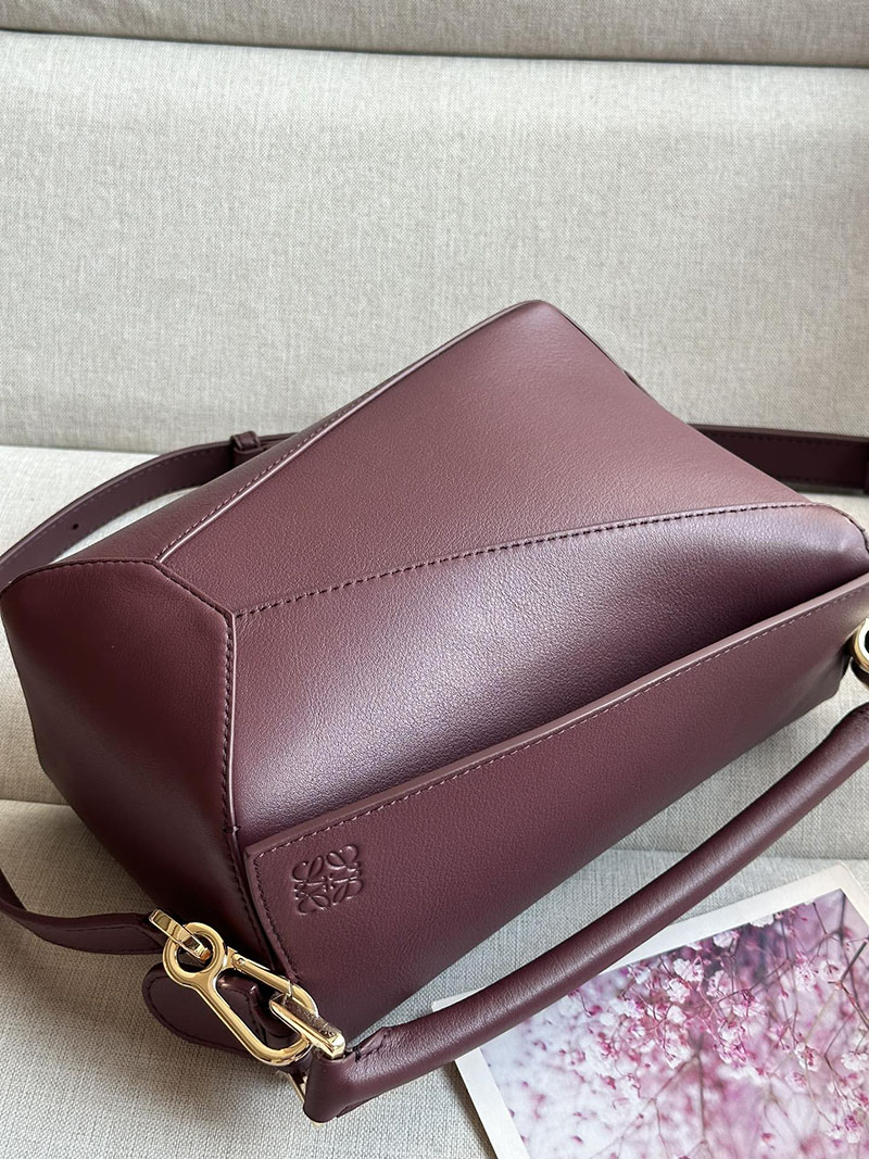 レディース ロエベ バッグ 人気 LOEWE パズルバッグ スモール A510P60X41-7240 ダークバーガンディ クラシックカーフ ゴールド金具 - 画像 (6)