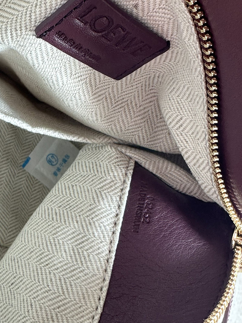 レディース ロエベ バッグ 人気 LOEWE パズルバッグ スモール A510P60X41-7240 ダークバーガンディ クラシックカーフ ゴールド金具 - 画像 (2)