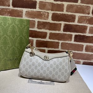 グッチ ショルダーバッグ 小さめ