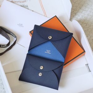 エルメス カルヴィ 定価
