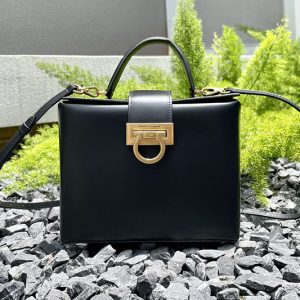 ferragamo ヴァラリボン バッグ