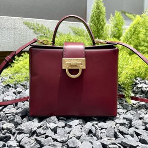 ferragamo ヴァラリボン バッグ 廃盤