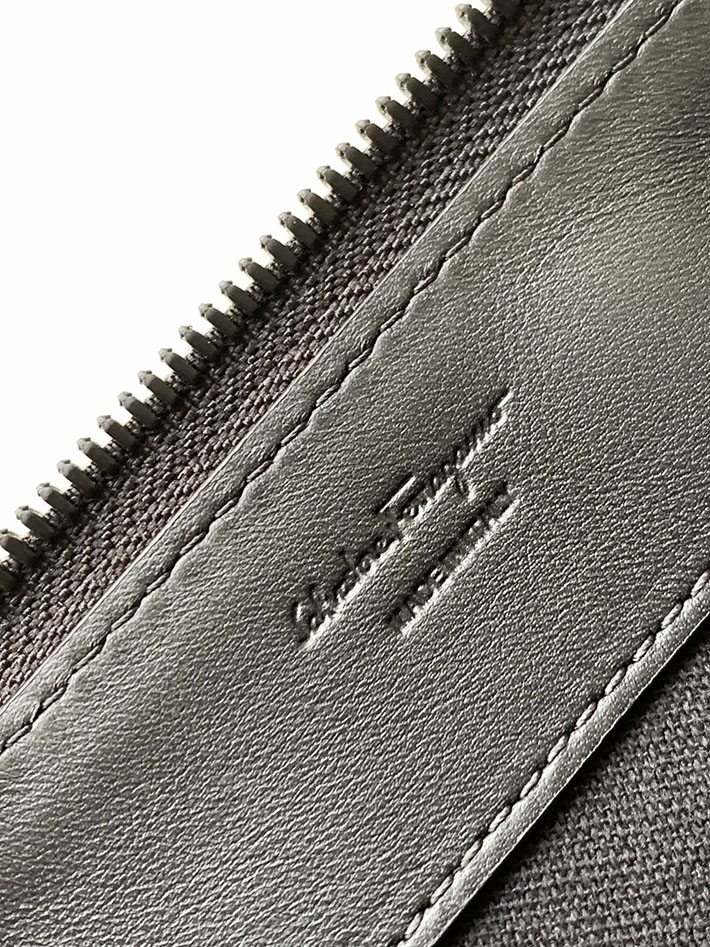 FERRAGAMO 新作バッグ フェラガモ バッグ アウトレット FERRAGAMO バッグ メンズ TRAVEL EMBOSSED BLOCCO クラッチバッグ 241483 769473 - 画像 (5)