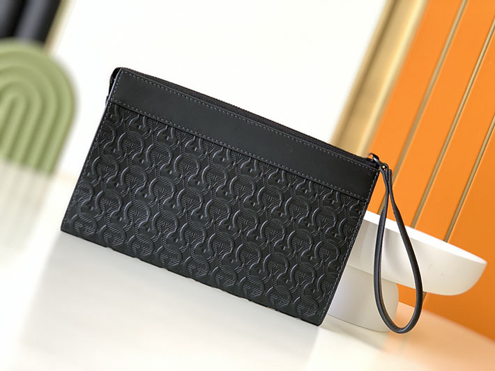 FERRAGAMO 新作バッグ フェラガモ バッグ アウトレット FERRAGAMO バッグ メンズ TRAVEL EMBOSSED BLOCCO クラッチバッグ 241483 769473 - 画像 (2)