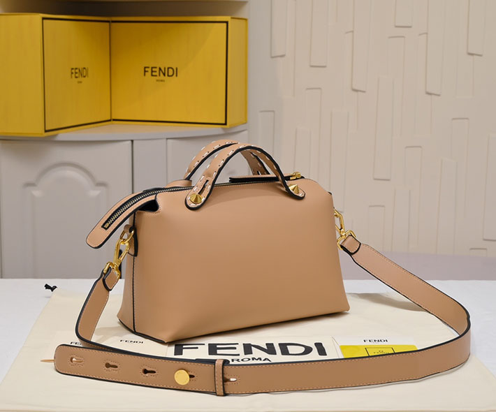 最高級フェンディスーパーコピー フェンディバッグコピー BY THE WAY MEDIUM ライトブラウン 2519634 ゴールド金具 フェンディ バイザウェイ 芸能人 - 画像 (8)