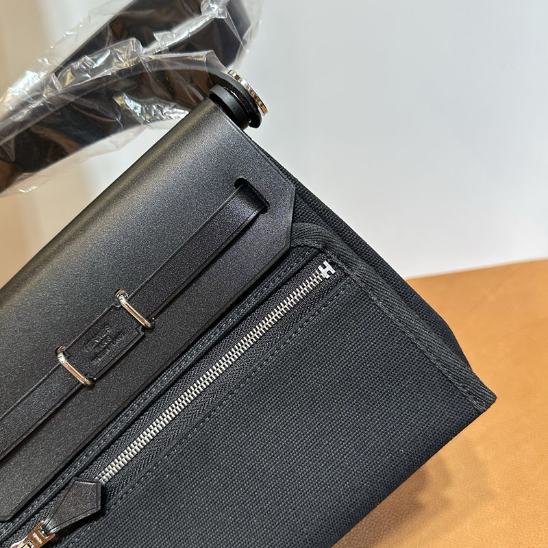エルメス バッグ値段 HERMES エールバッグジップ ミニ 黒 ブラック トワルアッシュ シルバー金具 2521245 エルメス エールバッグ 定価 - 画像 (9)