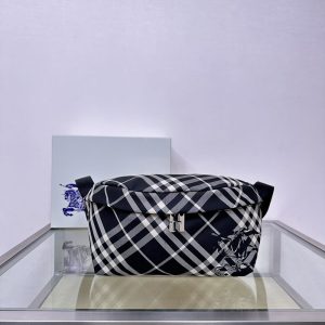バーバリー ベルトバッグ メンズ