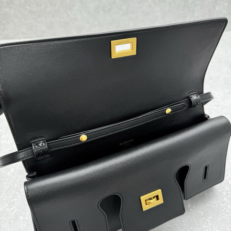 バレンシアガ アウトレット BALENCIAGA Bel Air クラッチ ストラップ付き スモール 8349432ABAV1000 ブラック カーフスキン バレンシアガ バッグ アウトレット - 画像 (5)