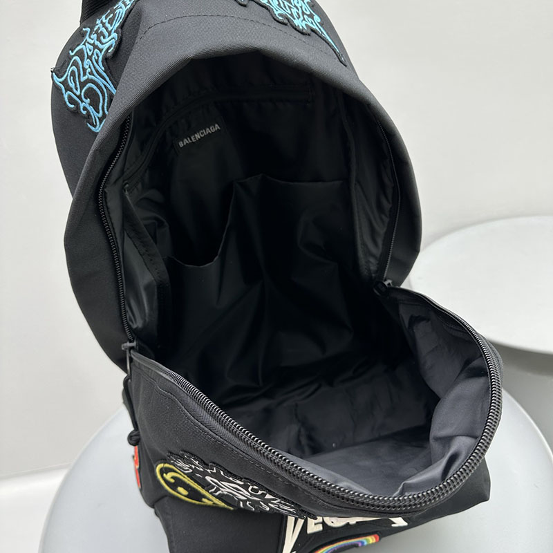 バレンシアガ アウトレット BALENCIAGA リュック バックパック 6563262JMXX1000 ブラック ポリアミド バレンシアガリュックコーデ - 画像 (4)