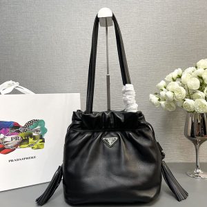 レディース プラダ ショルダーバッグ