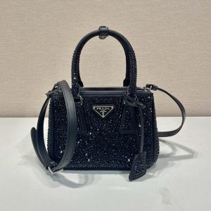 プラダ バッグ アウトレット