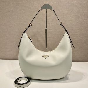 プラダ 旅行バッグ レディース