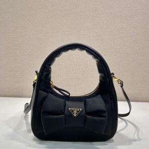 プラダ ナイロン ミニショルダー
