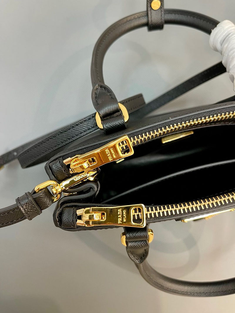 プラダ アウトレット PRADA ガレリア サフィアーノレザー ミニバッグ 1BA906_NZV_F0002_V_EOM ブラック H品 プラダ ミニバッグ アウトレット - 画像 (5)