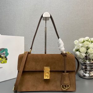プラダ ショルダーバッグ 人気