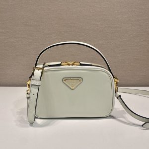 プラダ ショルダーバッグ 人気