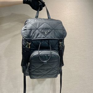 プラダ リュック アウトレット