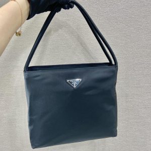 プラダ ハンドバッグ ナイロン