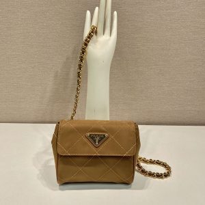 プラダ ナイロンバッグ アウトレット