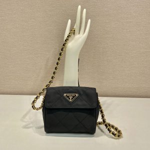 プラダ ナイロンバッグ アウトレット