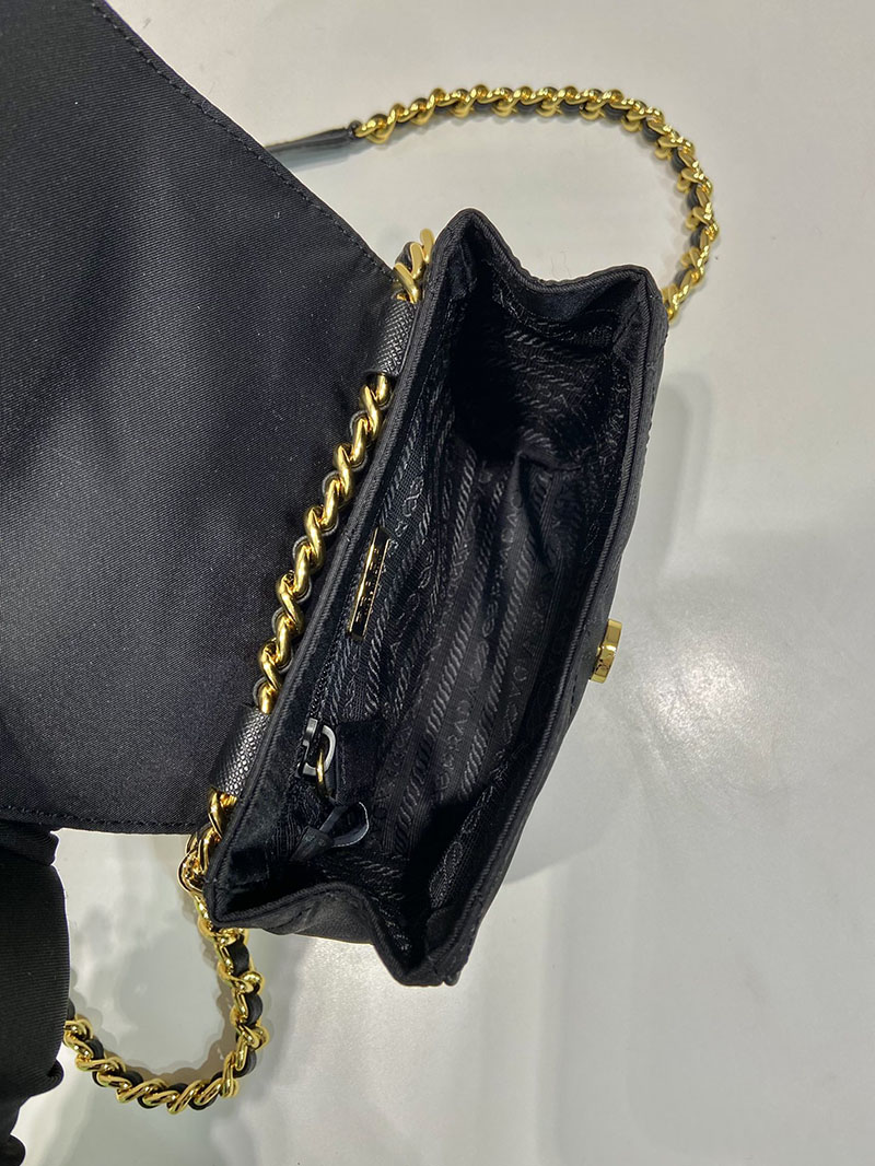 プラダ アウトレット PRADA 三角ロゴ プレート ナイロン テスート キルティング ウエスト ポーチ ショルダー バッグ 1BD643 ブラック H品 プラダ ナイロンバッグ アウトレット - 画像 (3)