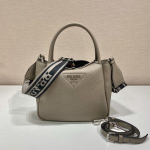 プラダ バッグ 人気