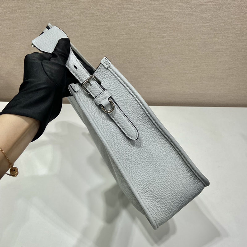 プラダ アウトレット PRADA VITTELO DAINO フルーレザーホーボーバッグ BC073_2DKV_F010I_V_7NO1 ライトブルー H品 プラダ 斜めがけバッグ レディース - 画像 (5)