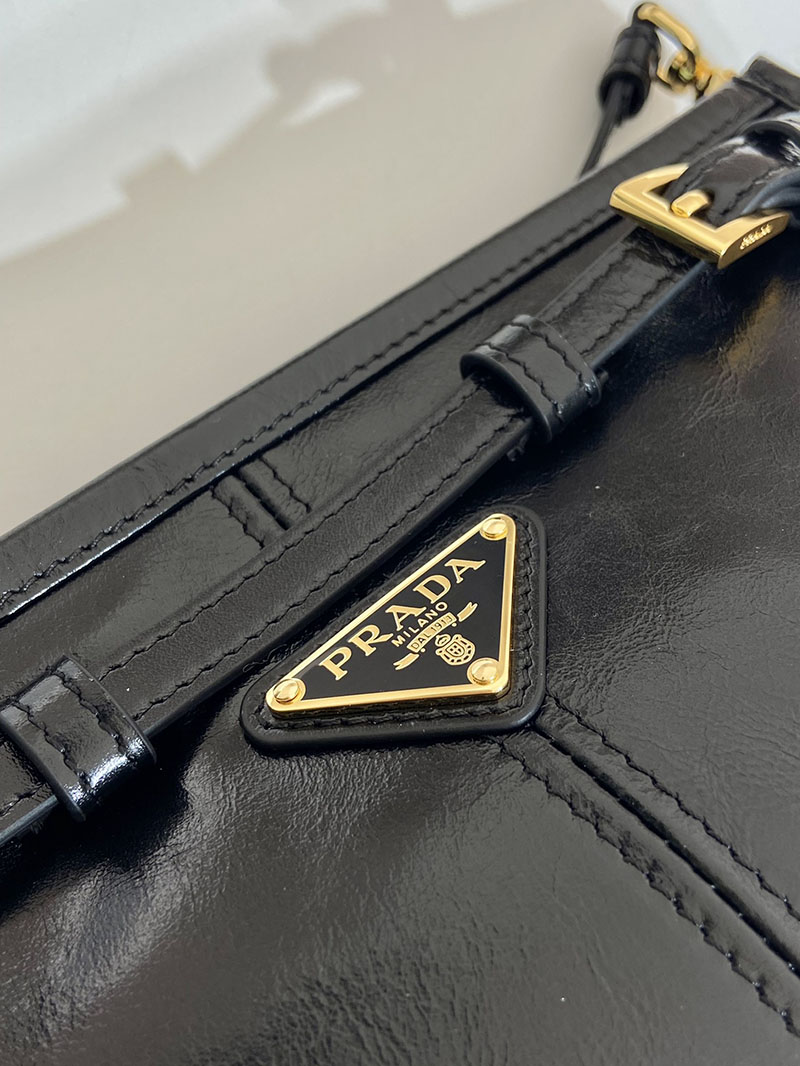 プラダ アウトレット PRADA ボニー スモール ソフトルックスレザー ショルダーバッグ 1BH215_2CYR_F0002_V_OOO ブラック H品 プラダ 斜めがけバッグ - 画像 (4)