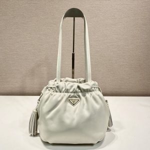 プラダ ドローストリング バッグ