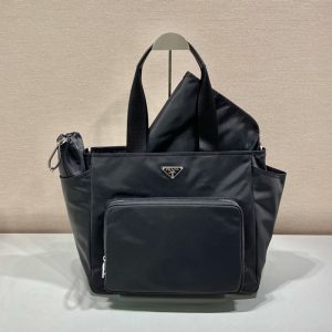 プラダ マザーズバッグ ナイロン