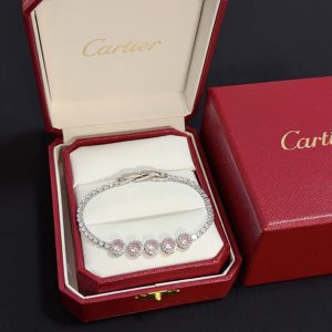 レディース カルティエ ネックレス